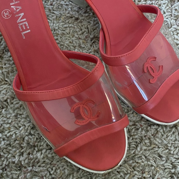 CHANEL slides - Picture 3 of 9